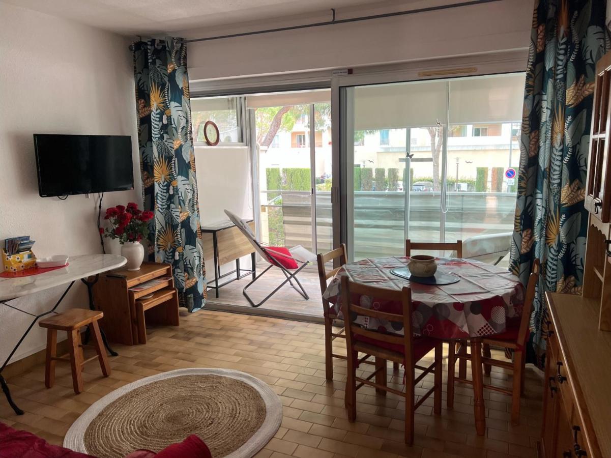 T2 Avec Veranda Et Piscine A Mandelieu La Napoule Exterior foto